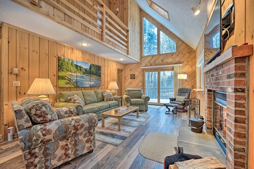 Relaxing Home Mins from Mt Snow, Hiking, & Lakes