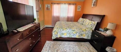 1 bedroom, in-room safe, iron/ironing board, WiFi