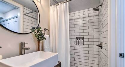 Ideally Located House - 9 Mi From Route 66!