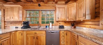 Waterfront Log Home Retreat- Dock, Kayaks, Rest!