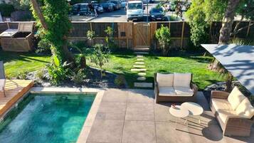 Piscine extérieure, piscine chauffée