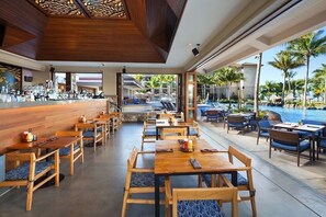 Outdoor dining - Westin Nanea Ocean 1 bedroom Villa (Lahaina)