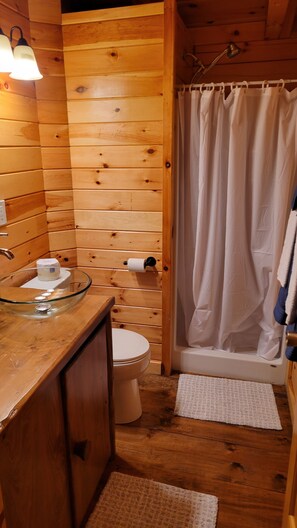 Towels, soap, shampoo, toilet paper