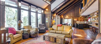 Angel Fire Cabin w/ Game Room ~ 4 Mi to Ski Resort
