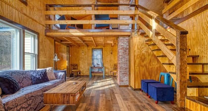 Catskills Cottage w/ Deck, 7 Mi to Hunter Mtn