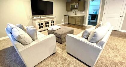 Cozy 6 bedroom with tons of living and sleep space