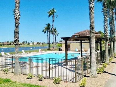 Relaxing Villa - 15 mins from South Padre Island