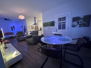 Interior - New Luxury Smart Home w Courtyard (Fayetteville)