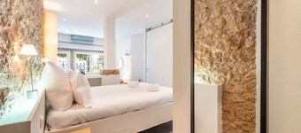 JOIVY Elegant Beach Studio