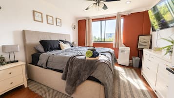 Comfort Condo, 2 Bedrooms, Non Smoking, Pool Access | Bathroom amenities