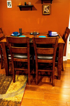 Dining room - Perfect DTWN Condo with King beds (Atlanta)