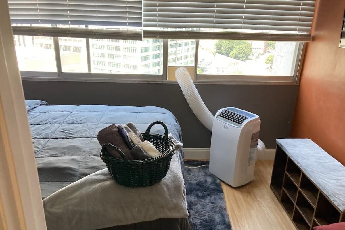 Condo | 2 bedrooms, blackout drapes, free WiFi, bed sheets
