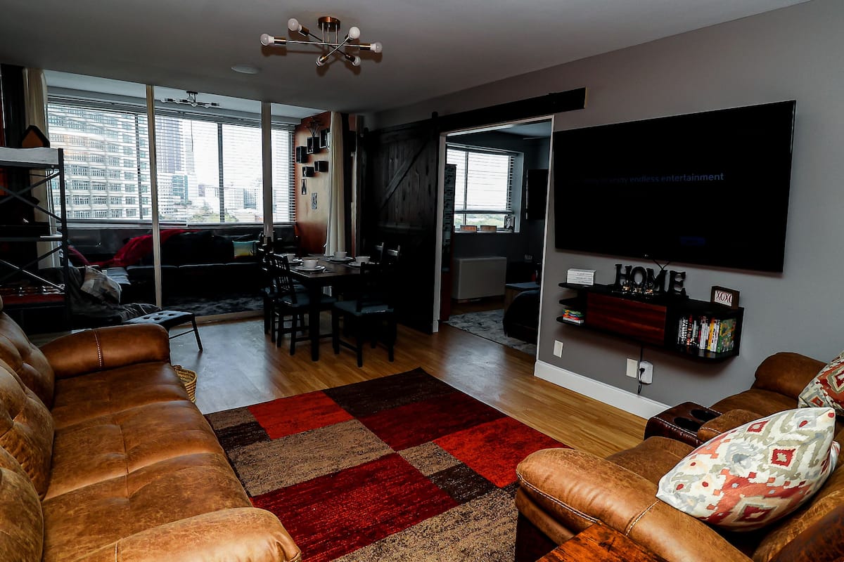 Condo | 2 bedrooms, blackout drapes, free WiFi, bed sheets