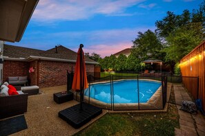 حمّام سباحة خارجي