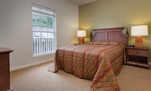 2 bedrooms, in-room safe, desk, iron/ironing board