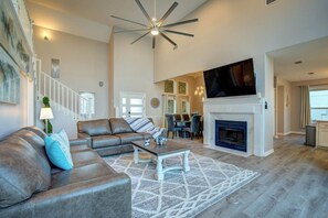 Smart-TV, Kamin, Videospiele