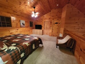 Room - Cabin NY Snowmobile Trails (Ohio)