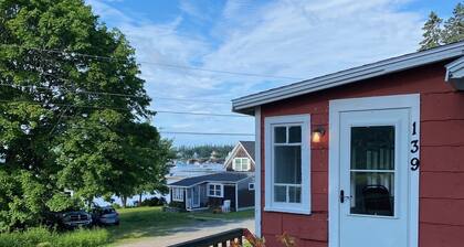 Cozy Cottage in Bass Harbor, Maine next to Acadia National Park
