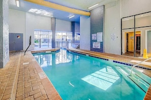 Innenpool, beheizter Pool