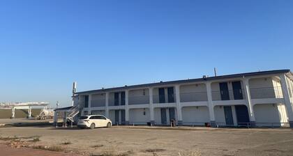 Dilley Executive Inn