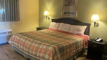 Basic Room | Soundproofing, iron/ironing board, free WiFi