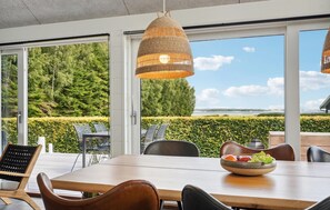 Dining - 2 bedroom cozy home in Juelsminde (Juelsminde)