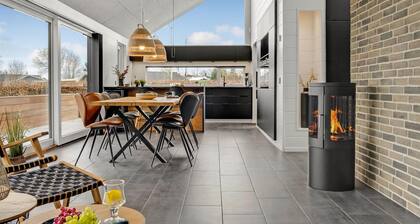 2 bedroom cozy home in Juelsminde