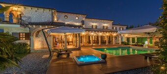 Luxuzna Villa Carolus s grijanim bazenom