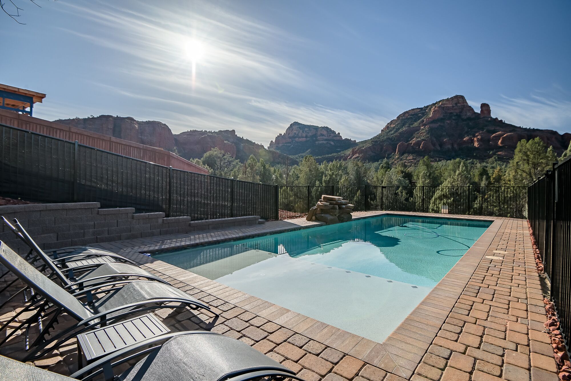 Red Rock Views+Private Pool & Hot Tub+Chefs Kitchen+Three Patios - Near Hiking!