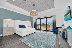 5 habitaciones, tabla de planchar con plancha y wifi gratis 