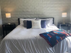 2 bedrooms, desk, free WiFi, bed sheets - Calling all Snowbirds! Beautiful Resort Living at Cathedral Canyon Country Club! (Cathedral City)