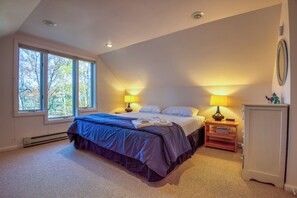 4 多间卧室、熨斗/熨衣板、WiFi、床单