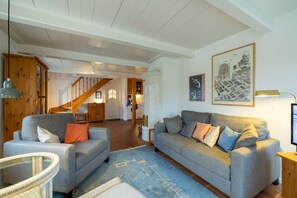 TV, peis og stereoanlegg