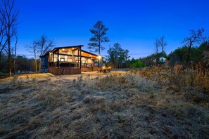 Exterior - Couples, Hot Tub, Fire Pit, Pet Friendly, Peace & Quiet (Broken Bow)