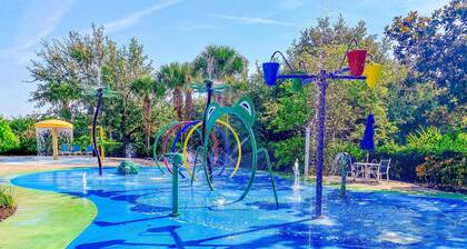 Beautifully updated large family condo with King suite only minutes to Disney