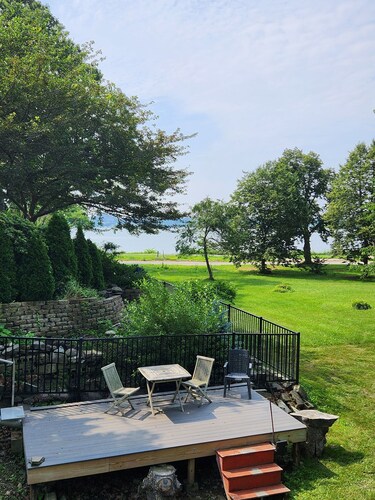 Beautiful, single story ranch. Next to city park with ocean view!