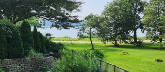 Beautiful, single story ranch. Next to city park with ocean view!