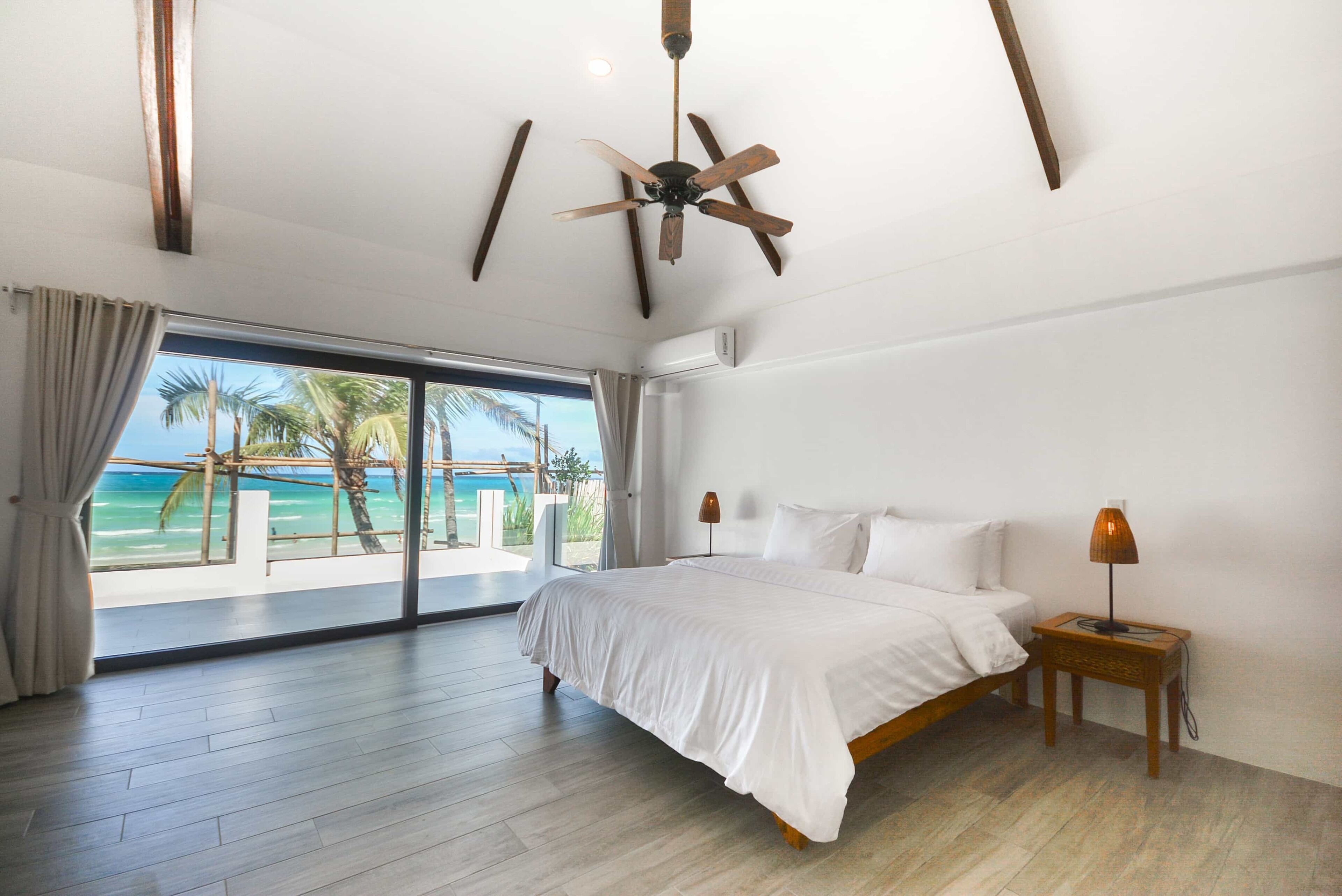 5 bedrooms, free WiFi, bed sheets, wheelchair access