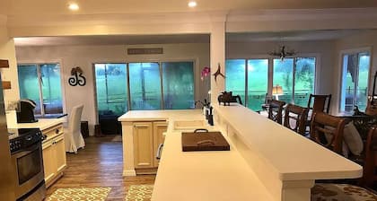 ✨Cowboy Charm 🤠 Golf Cart Available 🌻Backyard Bliss 🌾River Ranch Access 🔑