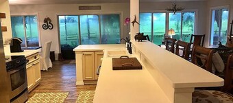 ✨Cowboy Charm 🤠 Golf Cart Available 🌻Backyard Bliss 🌾River Ranch Access 🔑