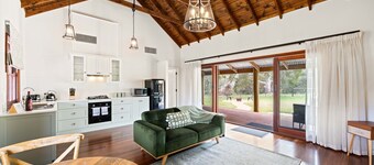 Grandview Accommodation - Hideaway Huts