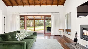 Villa | 1 bedroom, premium bedding, pillow-top beds, individually decorated