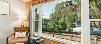 Pet Friendly Riverside Studio in Downtown Bend
