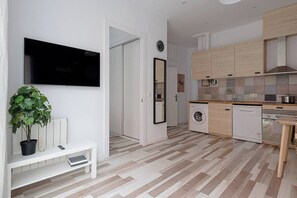 Køleskab, mikrobølgeovn, ovn, opvaskemaskine