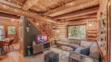 Villa (2 Bedrooms) | Living room | Fireplace