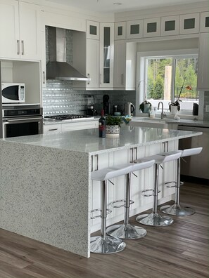 Microwave, oven, stovetop, dishwasher