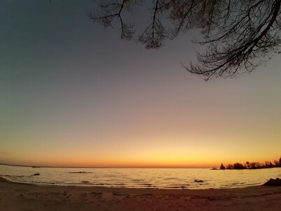 Cozy Beachfront Cottage