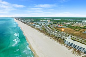 On the beach - CHEERFUL GULF FRONT TOWNHOME! WEST END PCB! SLEEPS 6! (Panama City Beach)