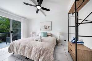 1 dormitorio, tabla de planchar con plancha, Internet