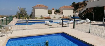 Exquisite modern 2-Bed House in El Pinar de Bedar
